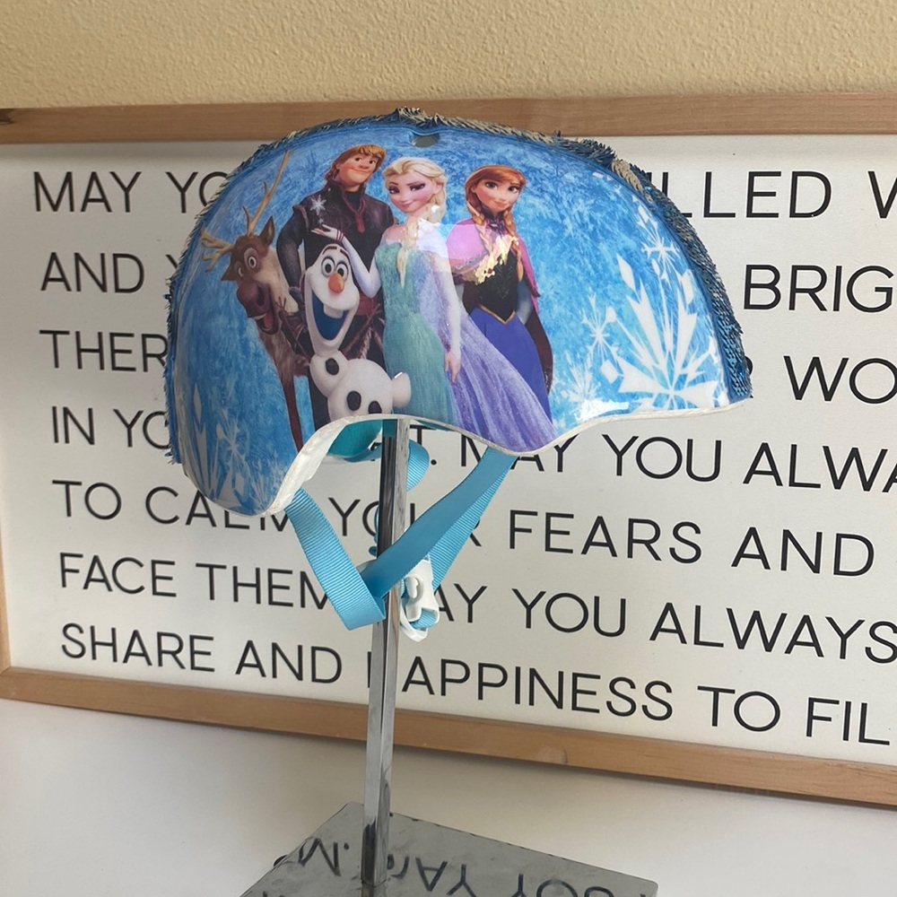 Disney Frozen Sequins Girls Helmet Size Small (50-54cm) Ages 5+